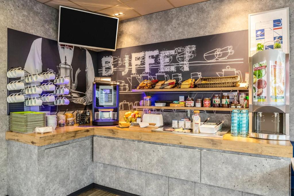 Ibis Budget Compiegne Centre-Ville Экстерьер фото